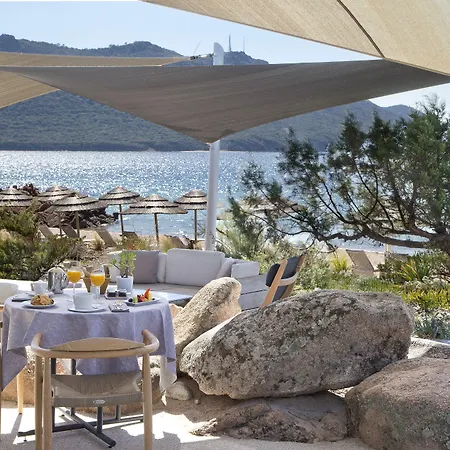 La Casadelmar Hotel